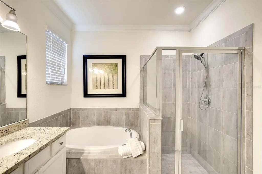 10221 Loch Lomond Drive Bradenton FL 34211