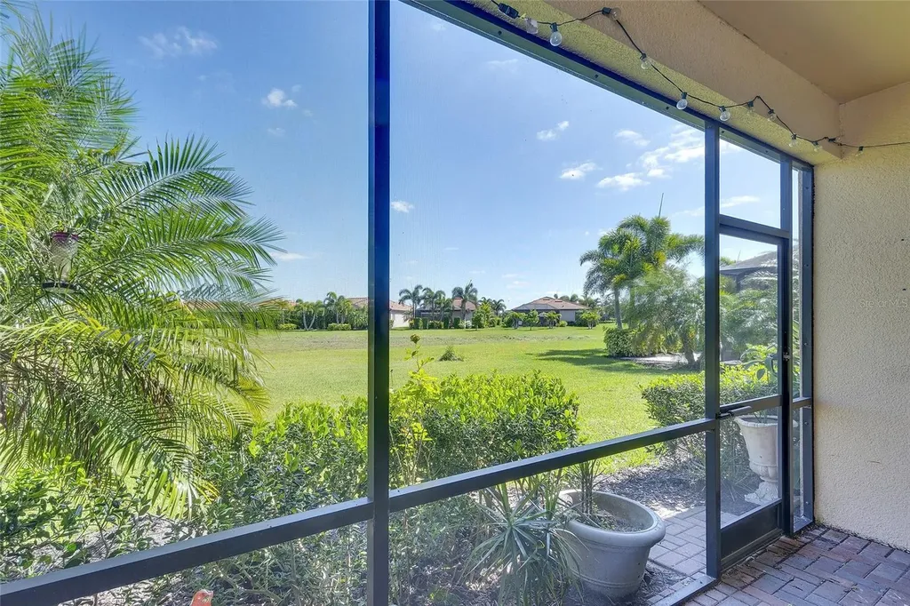 10221 Loch Lomond Drive Bradenton FL 34211