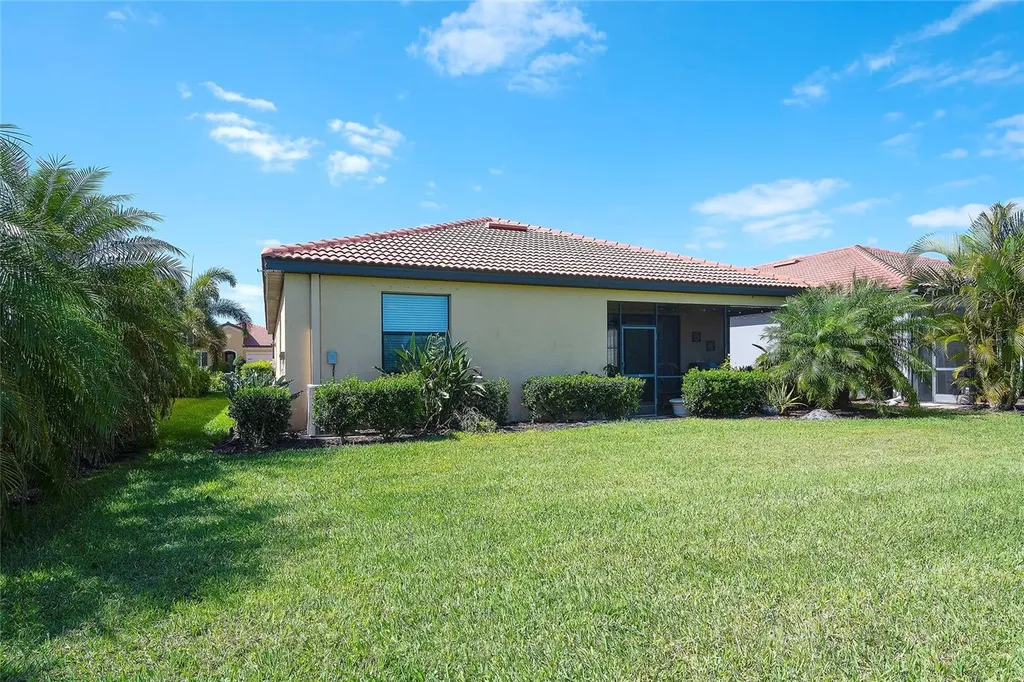 10221 Loch Lomond Drive Bradenton FL 34211