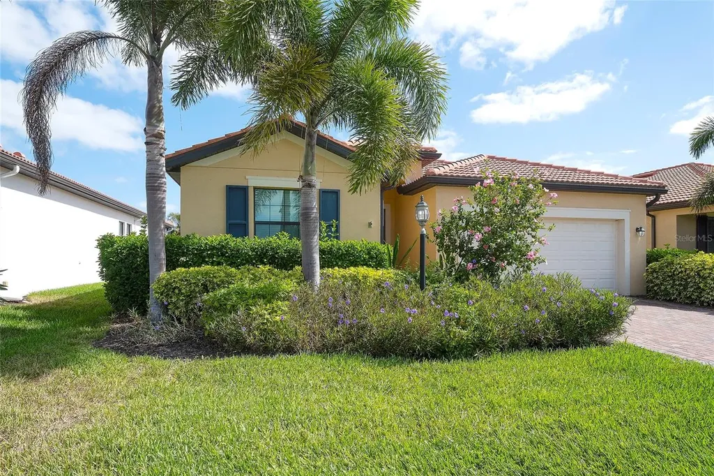10221 Loch Lomond Drive Bradenton FL 34211
