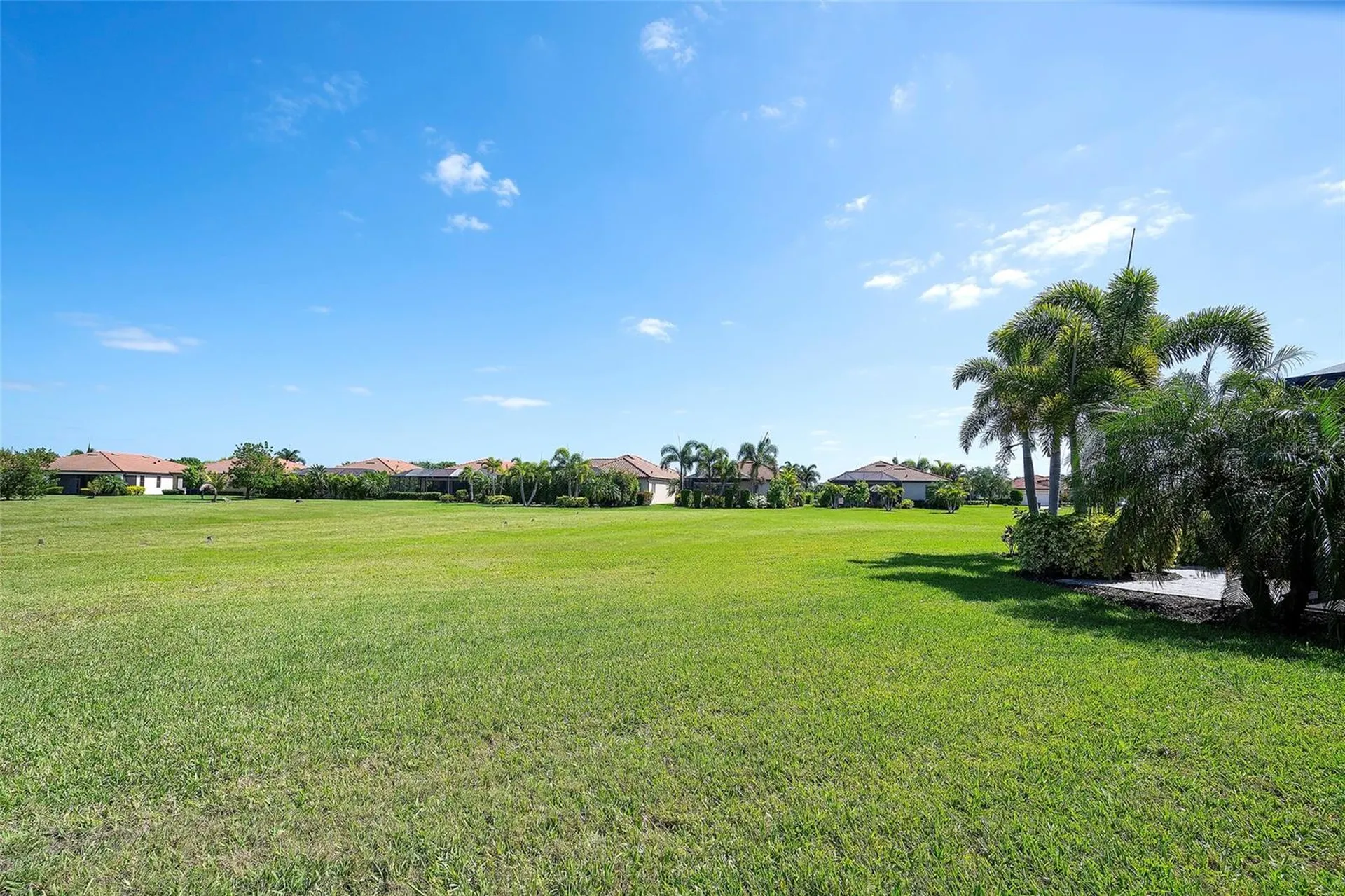 10221 Loch Lomond Drive Bradenton FL 34211