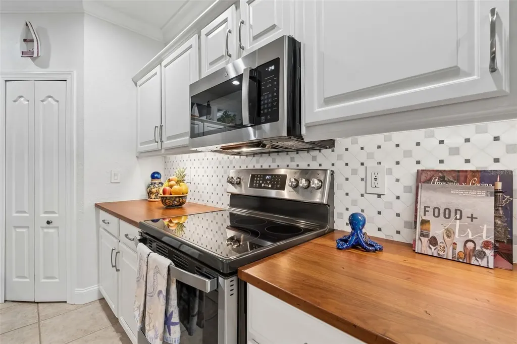 3112 Oyster Bayou Way Clearwater FL 33759