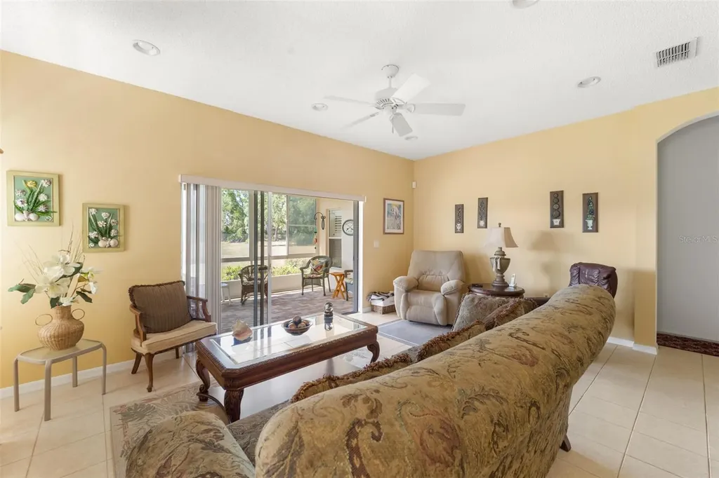 2815 Wood Pointe Drive Holiday FL 34691