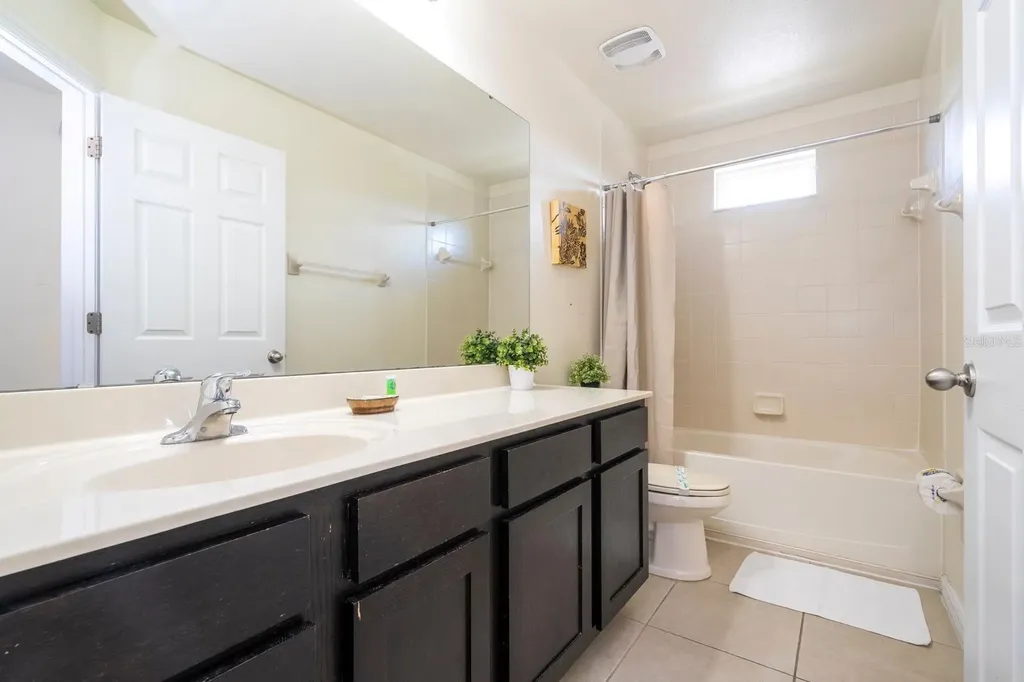 2625 Santosh Cove Kissimmee FL 34746