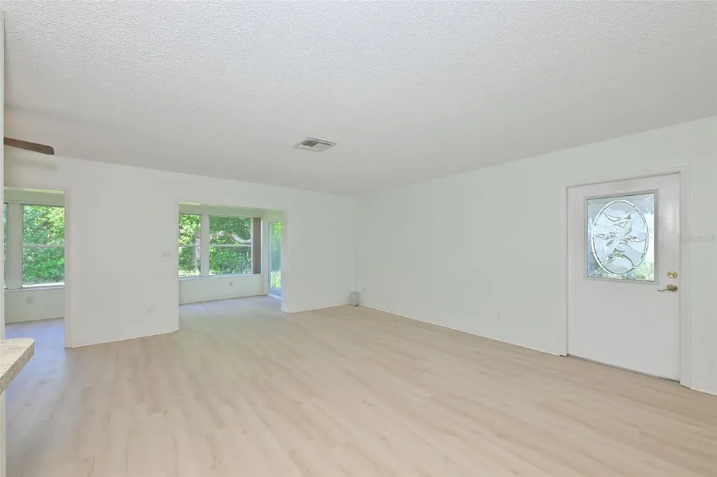 511 Finsbury Circle Sun City Center FL 33573