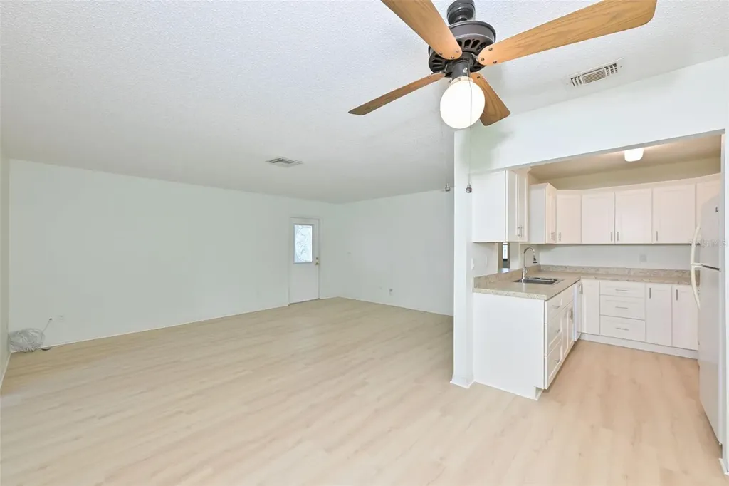 511 Finsbury Circle Sun City Center FL 33573