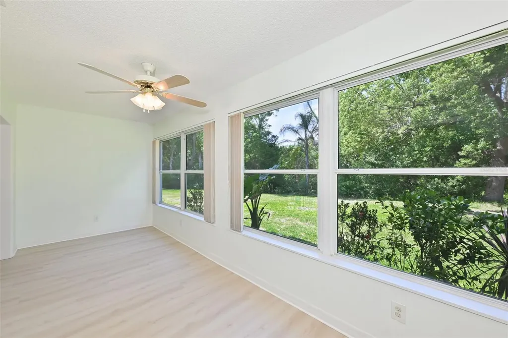 511 Finsbury Circle Sun City Center FL 33573