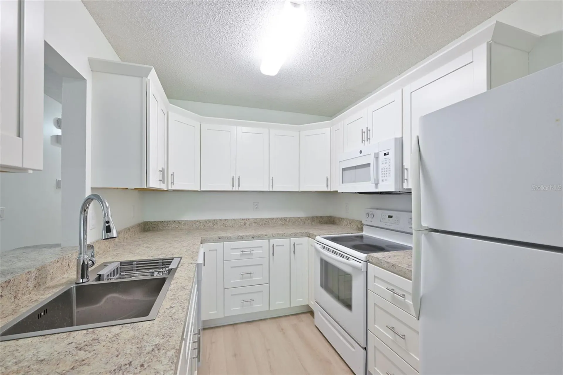 511 Finsbury Circle Sun City Center FL 33573