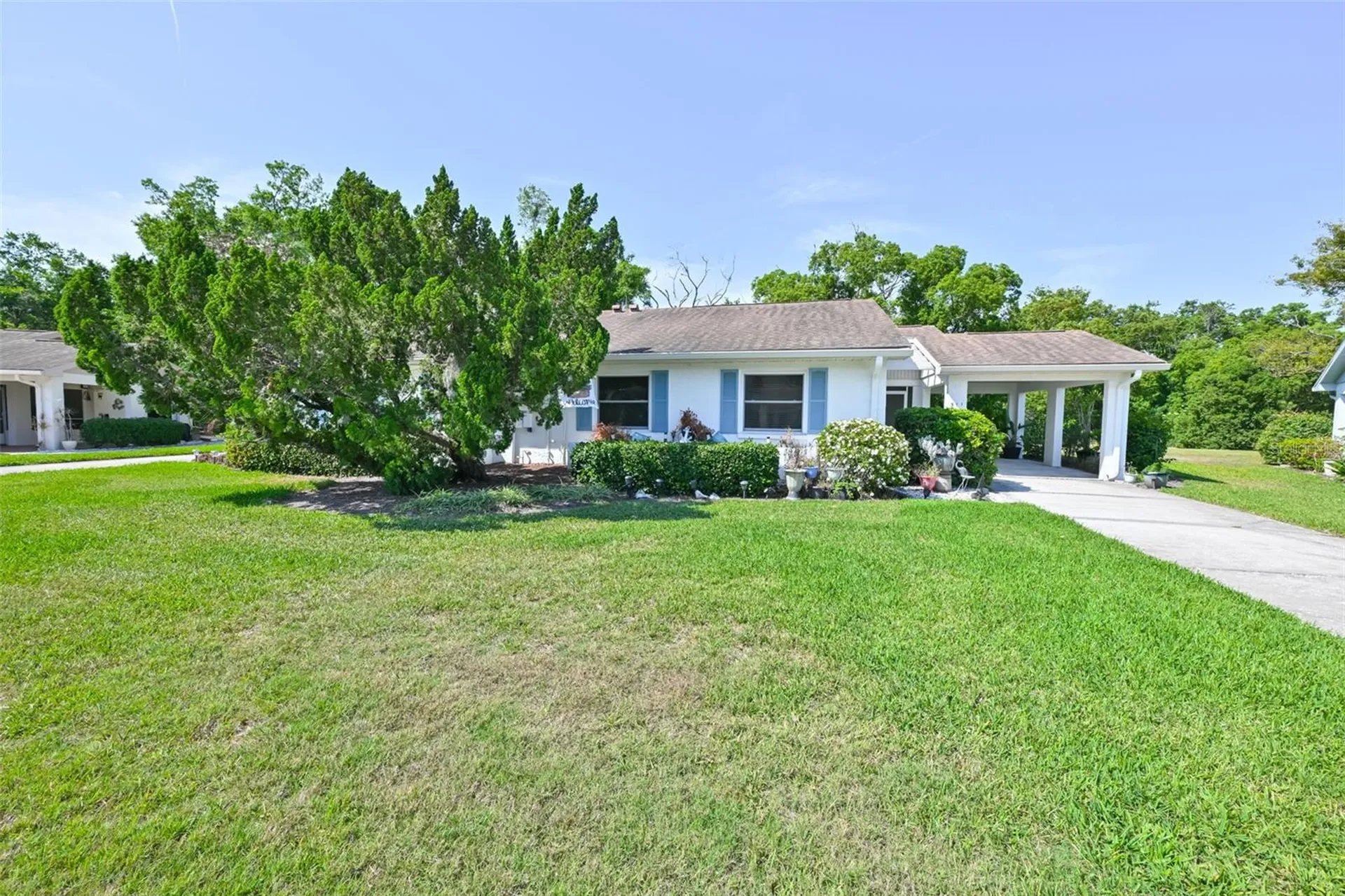 511 Finsbury Circle Sun City Center FL 33573