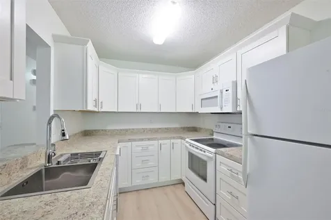 511 Finsbury Circle Sun City Center FL 33573