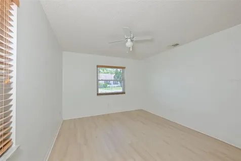 511 Finsbury Circle Sun City Center FL 33573