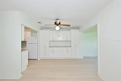 511 Finsbury Circle Sun City Center FL 33573