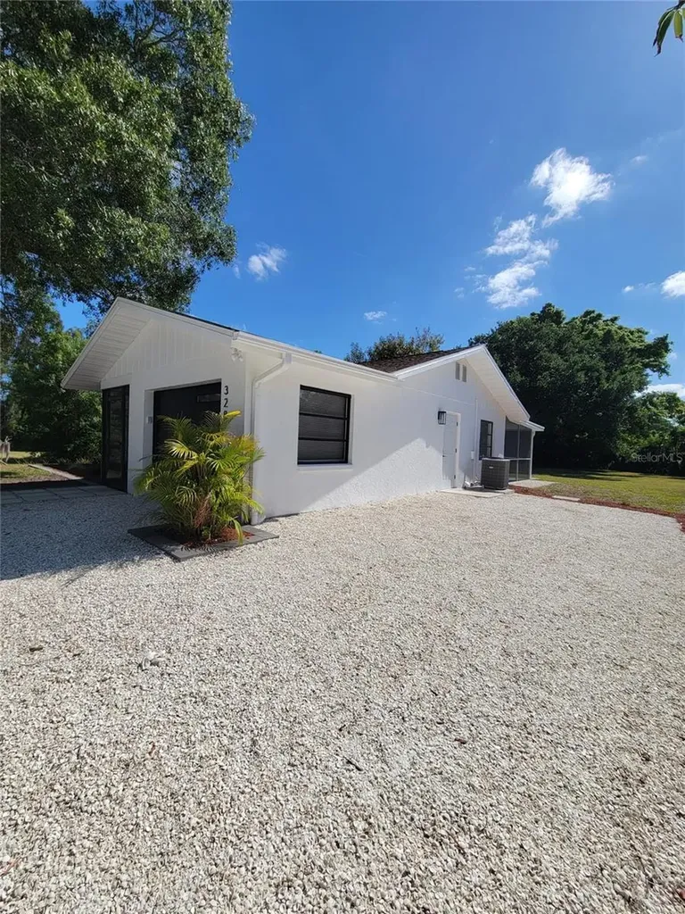 328 E Bay Street Osprey FL 34229