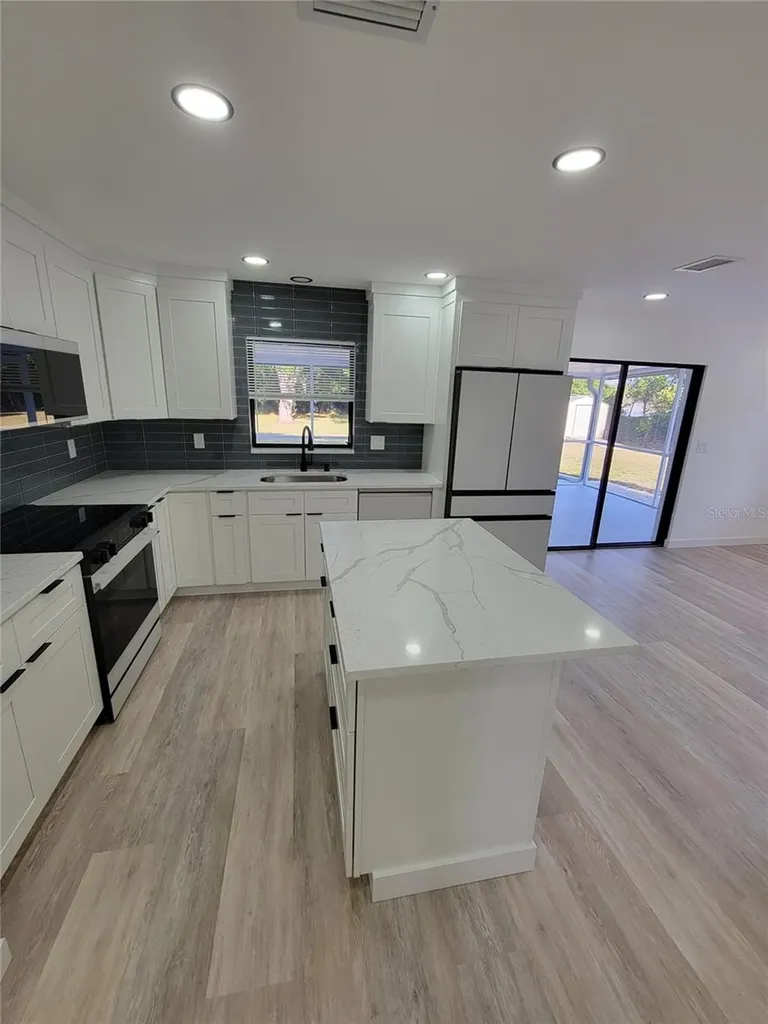 328 E Bay Street Osprey FL 34229