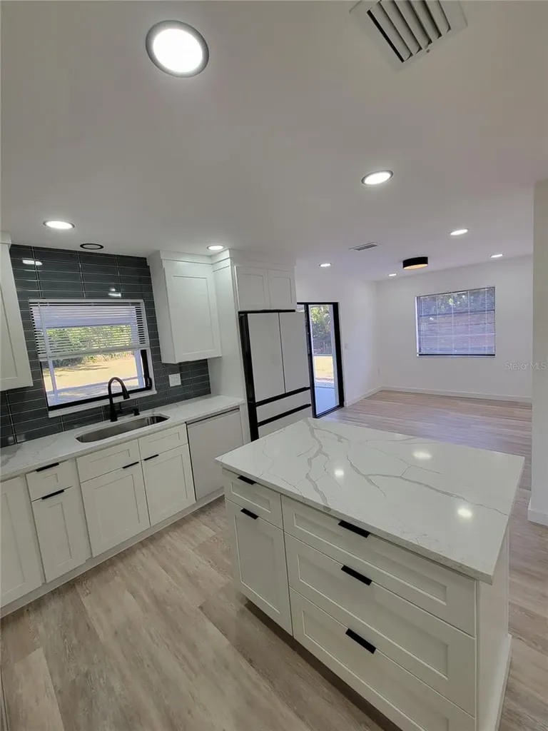 328 E Bay Street Osprey FL 34229