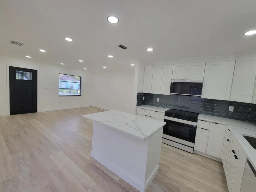 328 E Bay Street Osprey FL 34229
