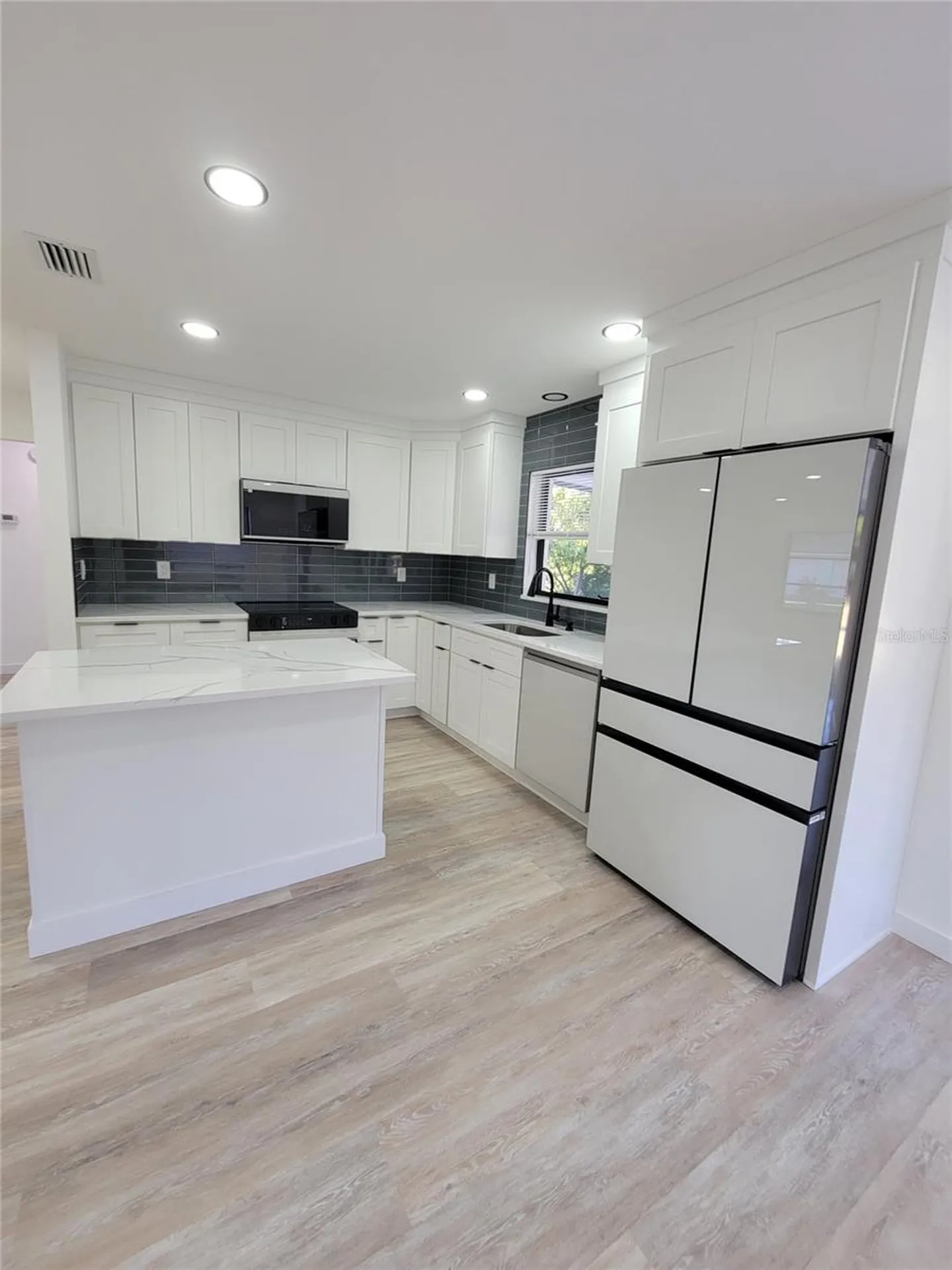 328 E Bay Street Osprey FL 34229