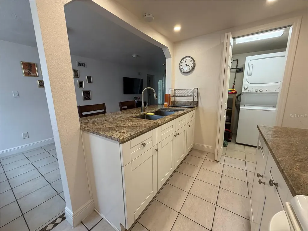 203 W Crest 1/2 Avenue Tampa FL 33603