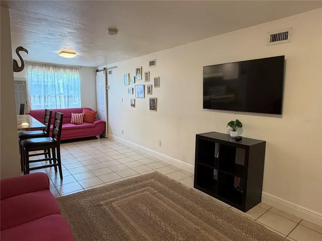 203 W Crest 1/2 Avenue Tampa FL 33603