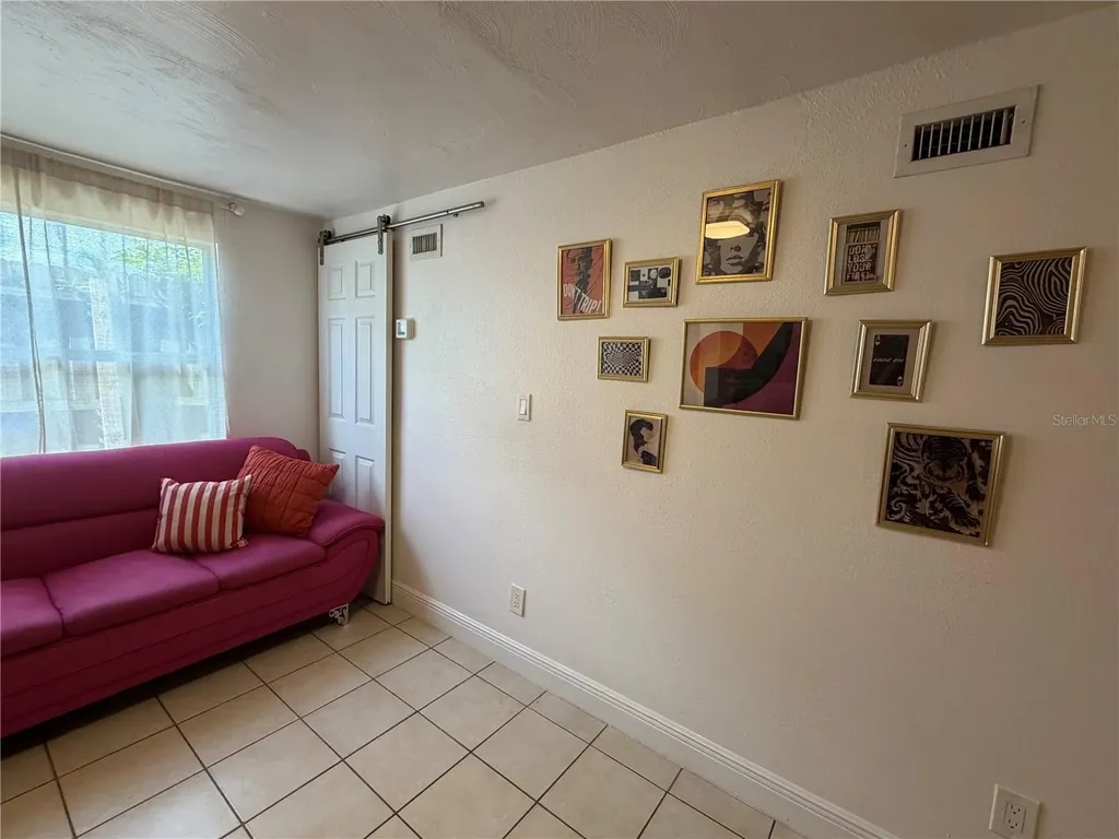 203 W Crest 1/2 Avenue Tampa FL 33603