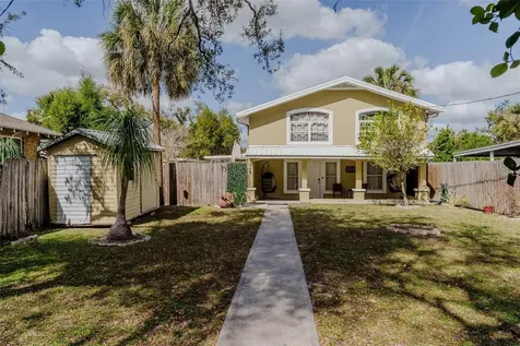 203 W Crest 1/2 Avenue Tampa FL 33603