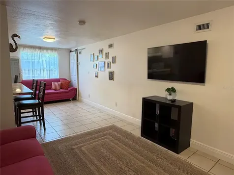 203 W Crest 1/2 Avenue Tampa FL 33603