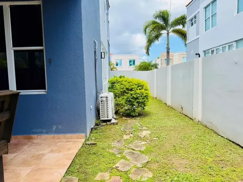 86 Cielo Dorado Village Vega Alta PR 00692