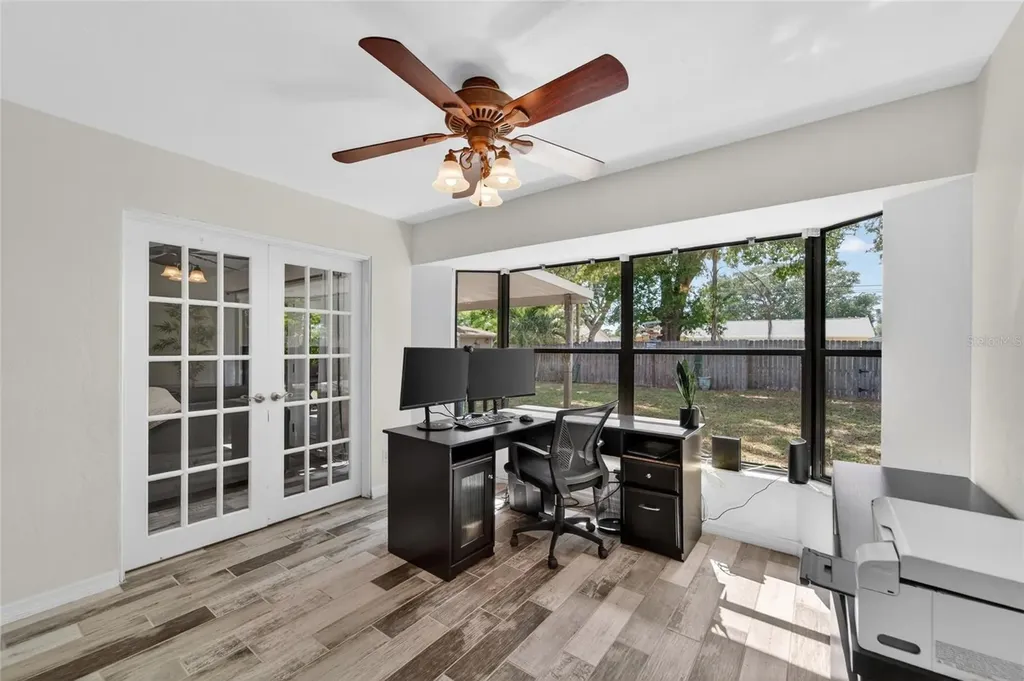 2842 61st Lane N St Petersburg FL 33710