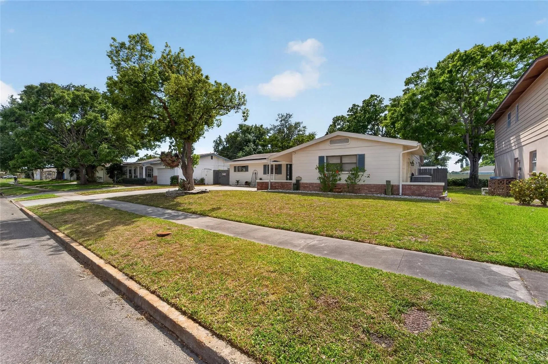 2842 61st Lane N St Petersburg FL 33710