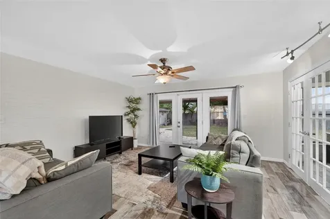 2842 61st Lane N St Petersburg FL 33710