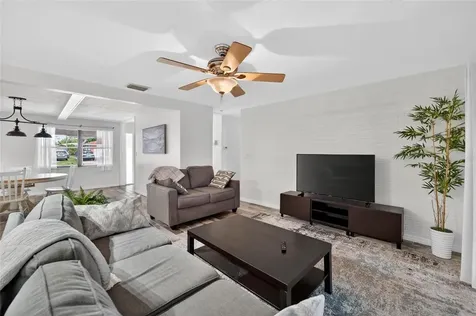 2842 61st Lane N St Petersburg FL 33710
