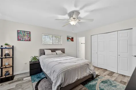 2842 61st Lane N St Petersburg FL 33710
