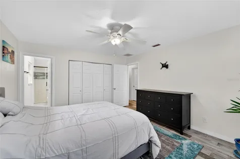 2842 61st Lane N St Petersburg FL 33710