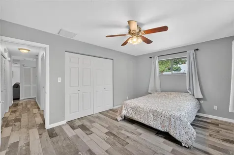 2842 61st Lane N St Petersburg FL 33710