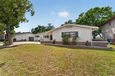 2842 61st Lane N St Petersburg FL 33710