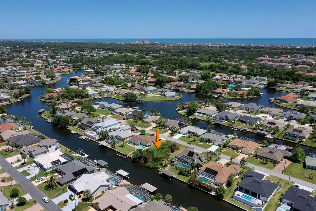 17 Claridge Court N Palm Coast FL 32137