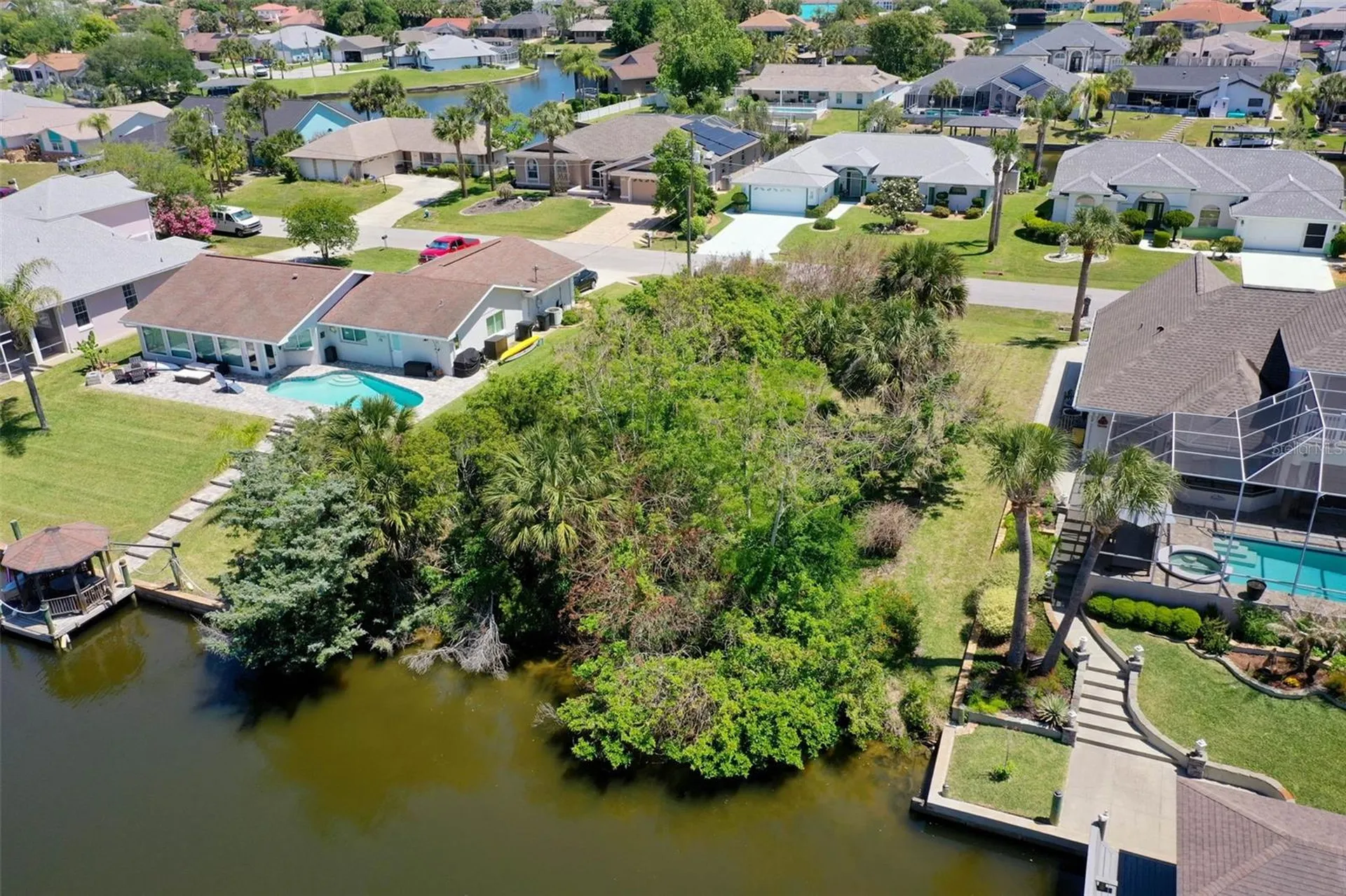 17 Claridge Court N Palm Coast FL 32137