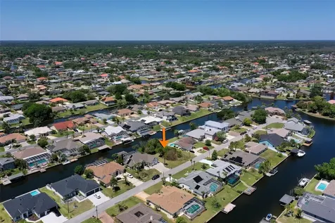 17 Claridge Court N Palm Coast FL 32137