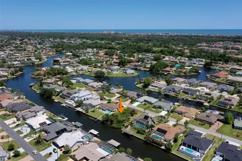 17 Claridge Court N Palm Coast FL 32137