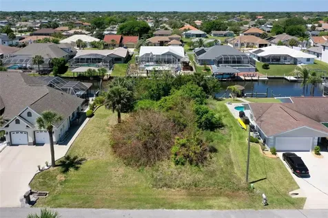 17 Claridge Court N Palm Coast FL 32137