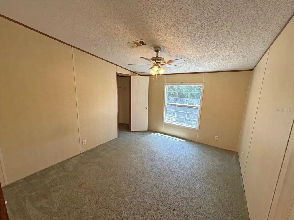 120 Peach Hawthorne FL 32640