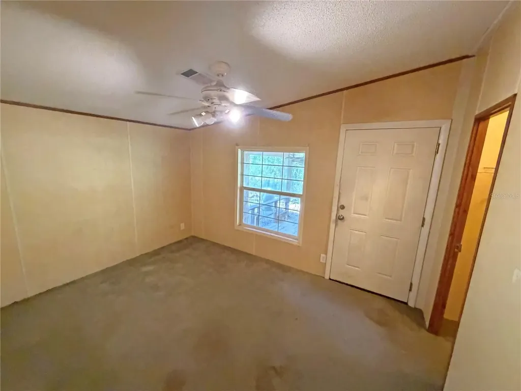120 Peach Hawthorne FL 32640