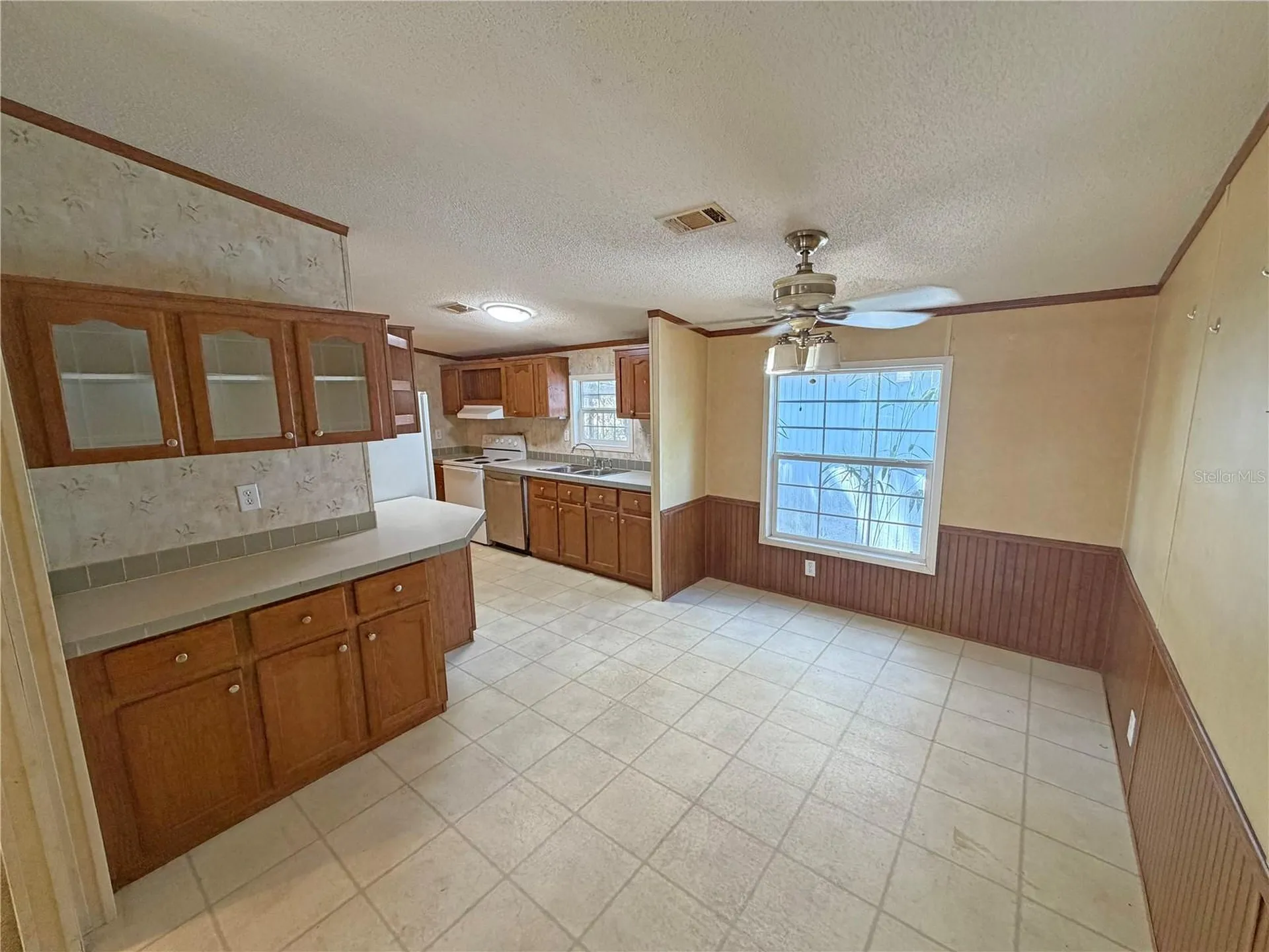 120 Peach Hawthorne FL 32640