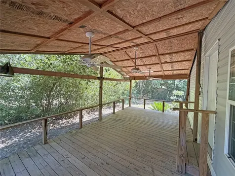 120 Peach Hawthorne FL 32640