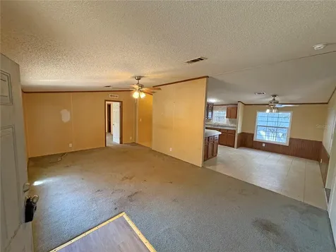 120 Peach Hawthorne FL 32640