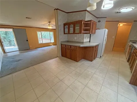 120 Peach Hawthorne FL 32640