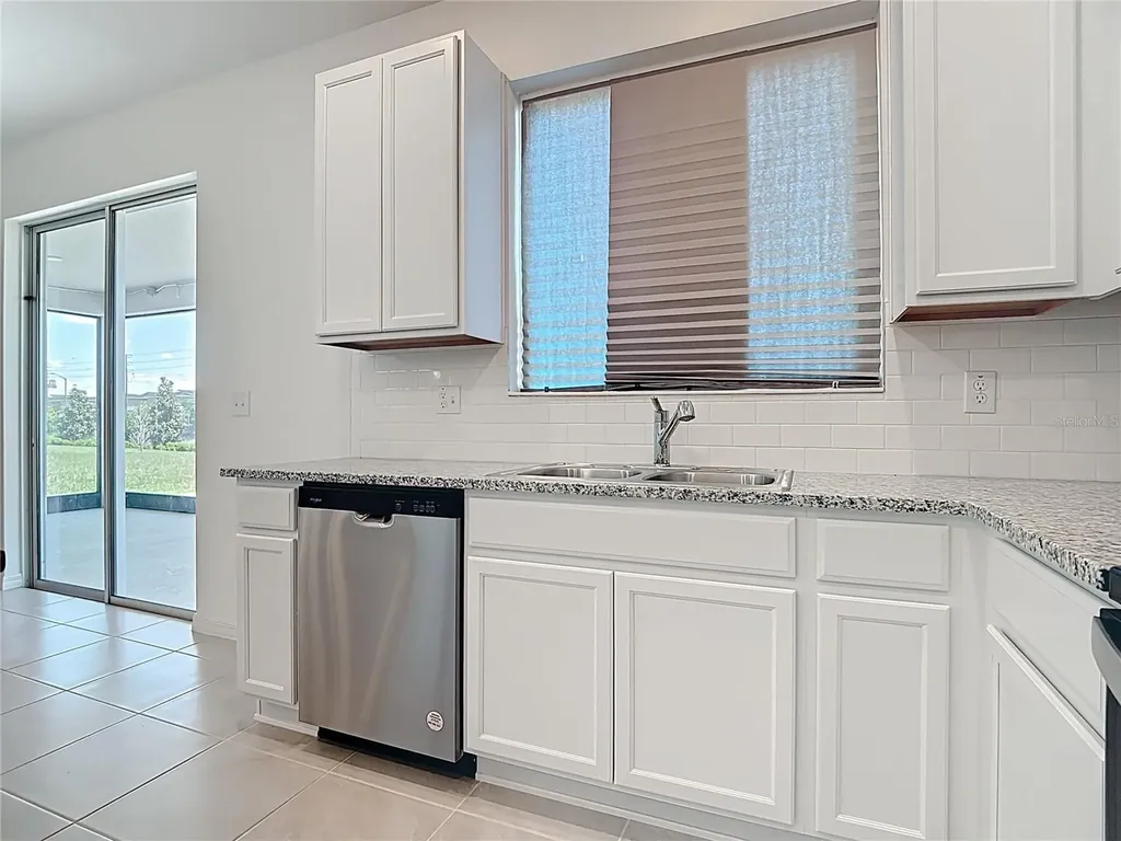 795 Overpool Avenue Davenport FL 33896