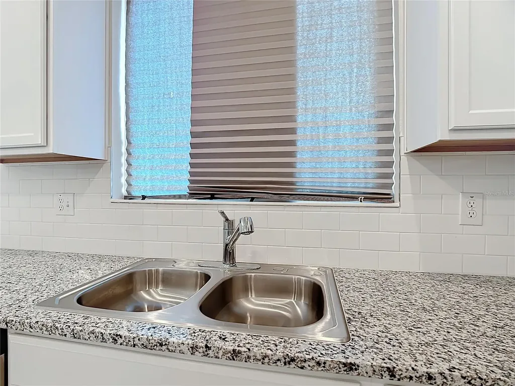 795 Overpool Avenue Davenport FL 33896