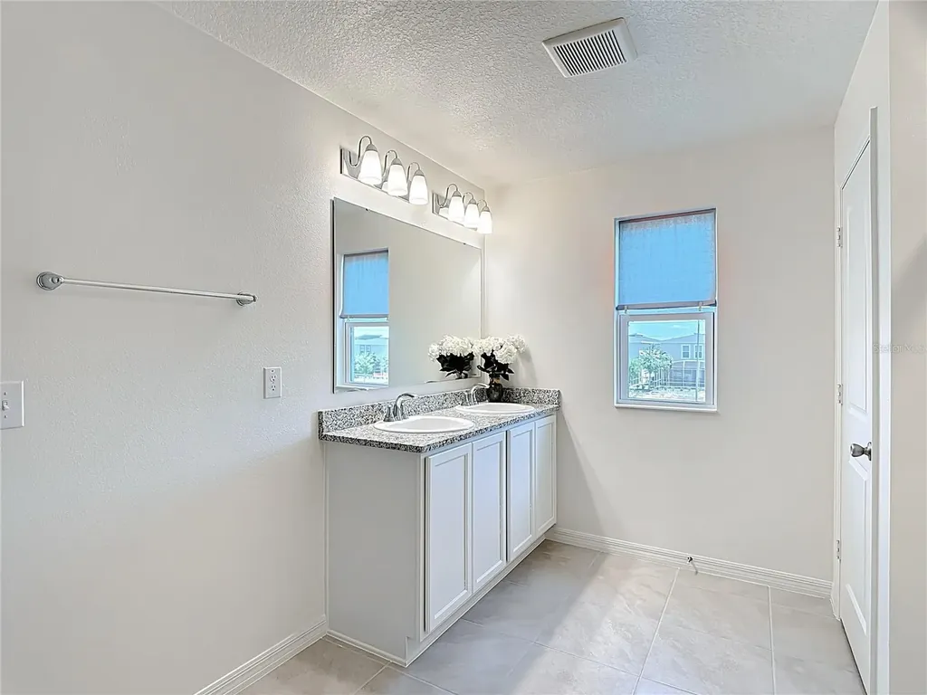 795 Overpool Avenue Davenport FL 33896
