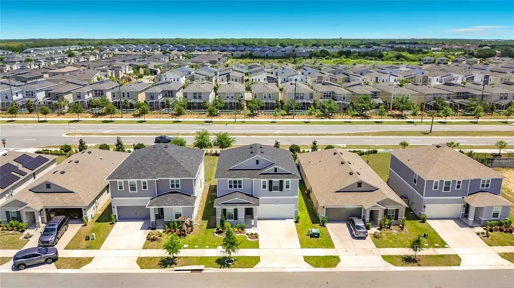 795 Overpool Avenue Davenport FL 33896